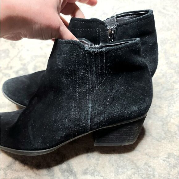 Blondo | Isaac Suede Booties - Picture 2 of 5